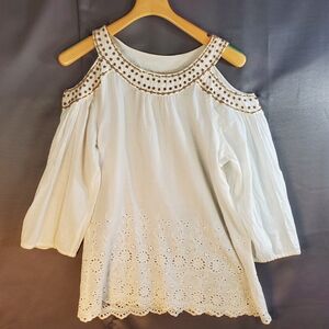 Solitaire Sz S 100% Cotton White Top-eyelet hem- beaded neck - cut out shoulders